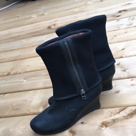 MARC Softwalk leather booties. - Picture 2 of 8